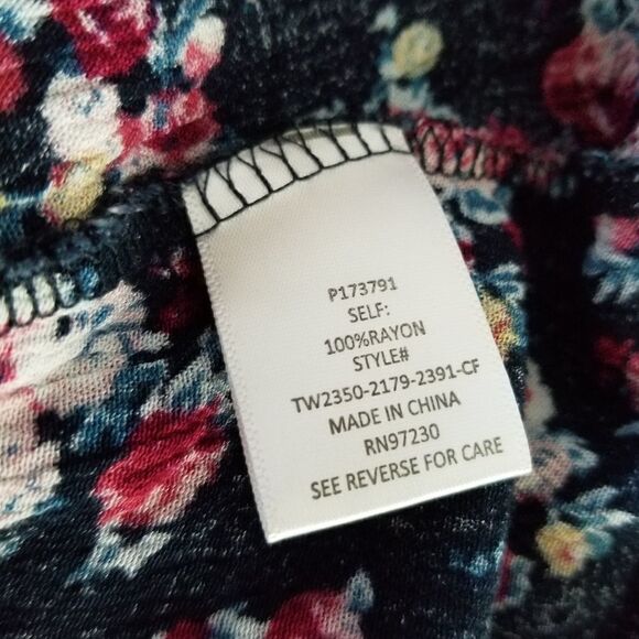 Crave Famous cross front tasseled floral boho top - Picture 5 of 7